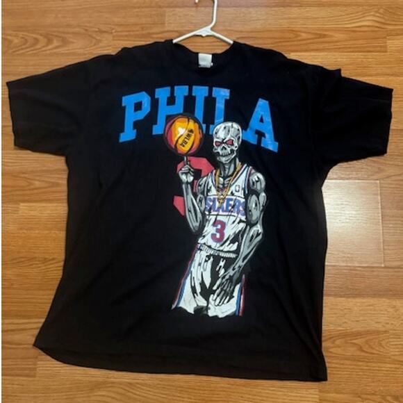WARREN LOTAS X PHILADELPHIA 76ERS IVERSON BLACK TEE XL - Picture 3 of 7
